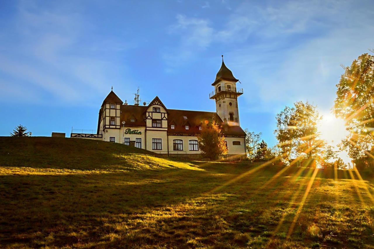 hotel Petřín Jablonec nad Nisou Exteriér fotografie