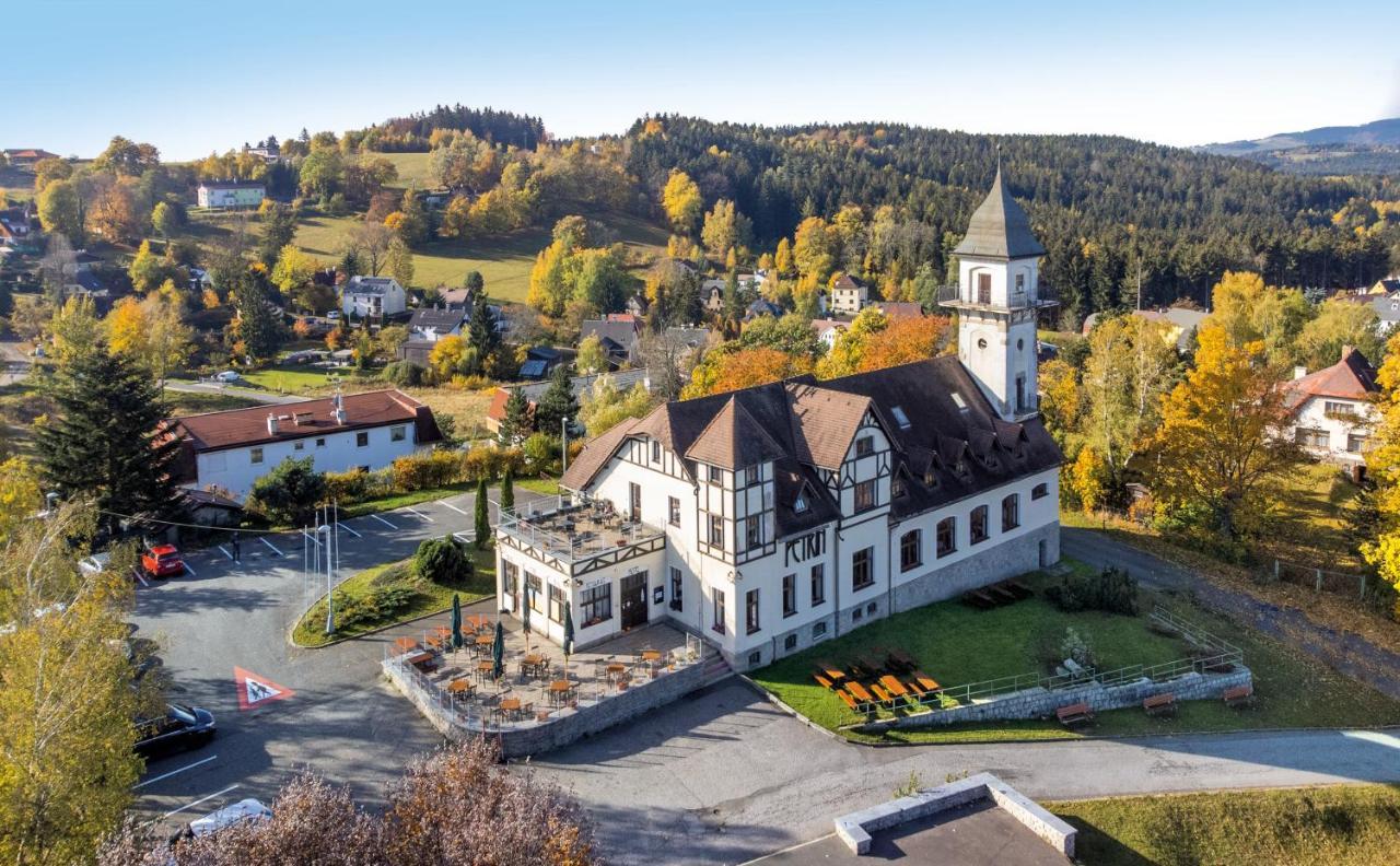 hotel Petřín Jablonec nad Nisou Exteriér fotografie